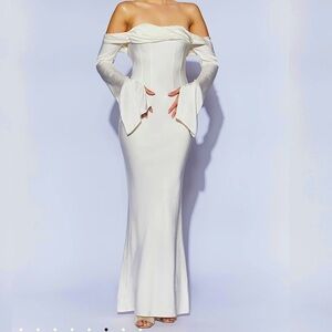 Meshki- Giselle Off the Shoulder in White